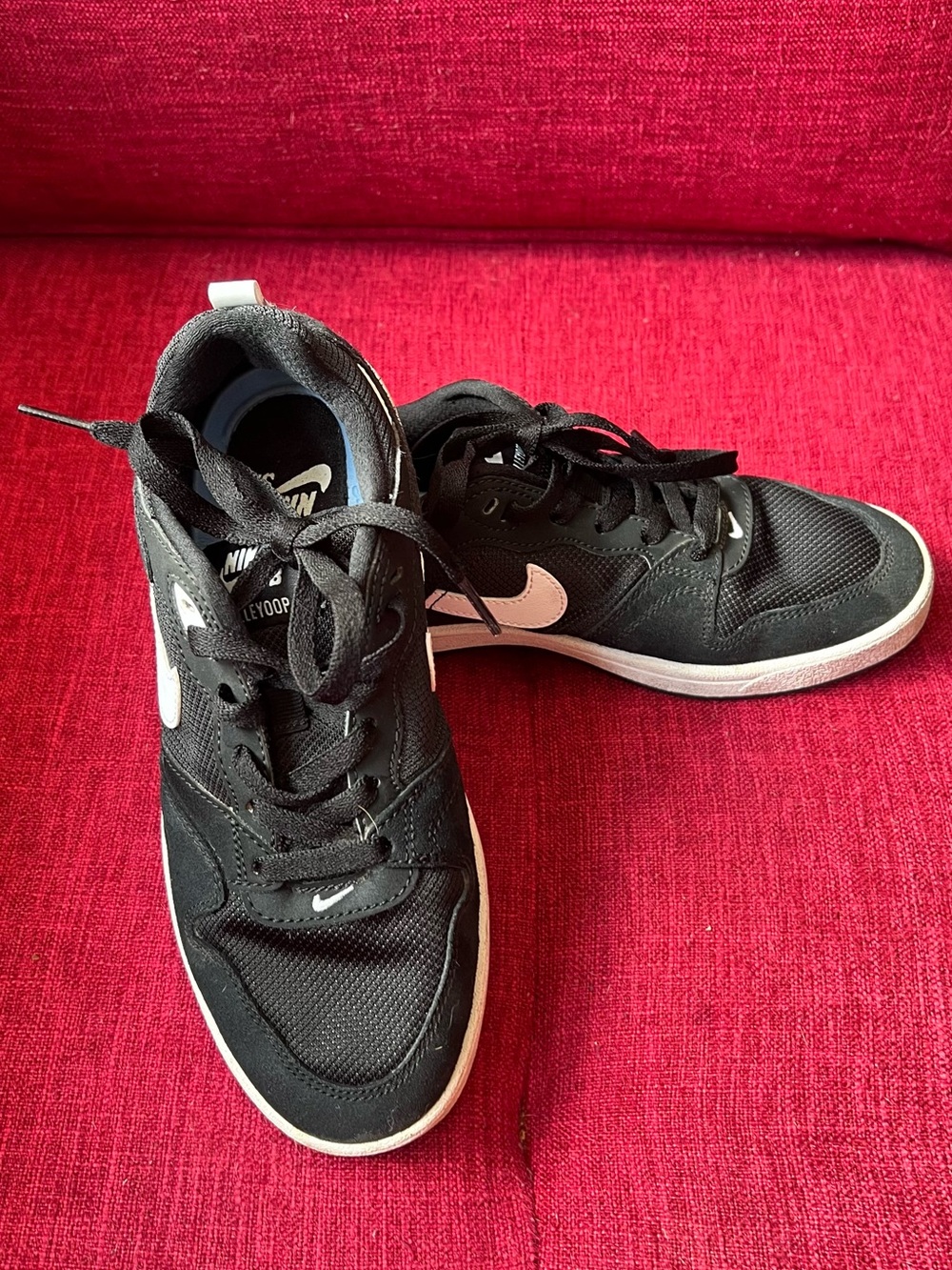 Nike SB Alleyoop Skate Shoes Black/White – Women’s 5 / Youth 5Y